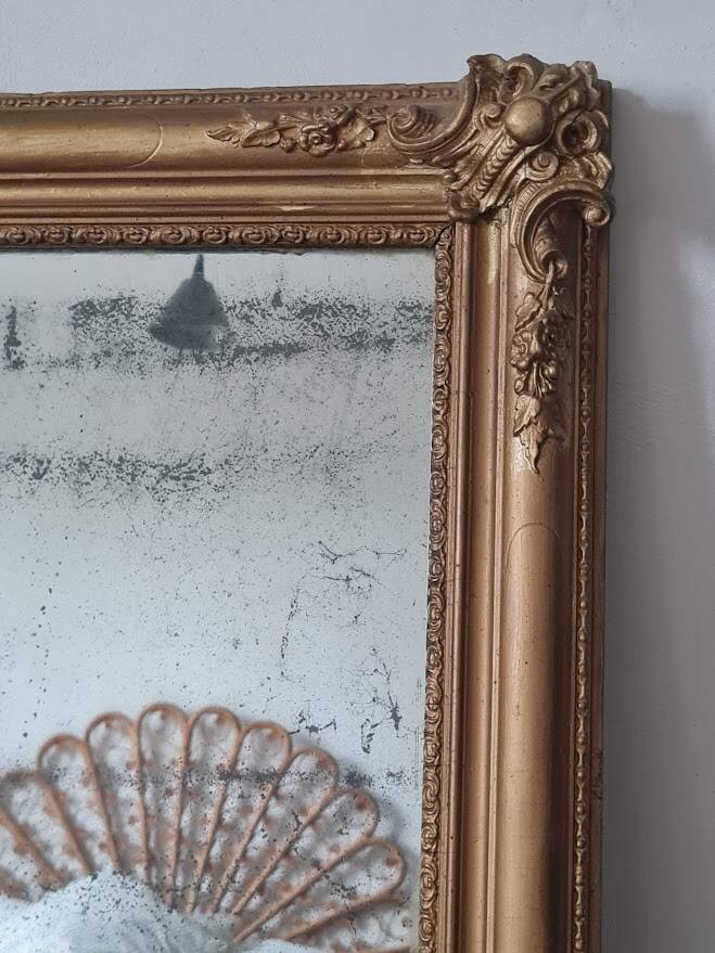 Antique rectangular mirror with mouldings 103 x 68