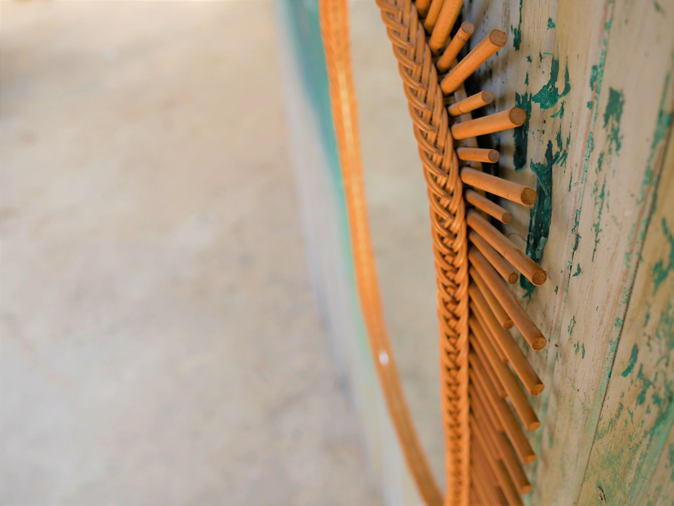 Vintage rattan mirror 42x64cm