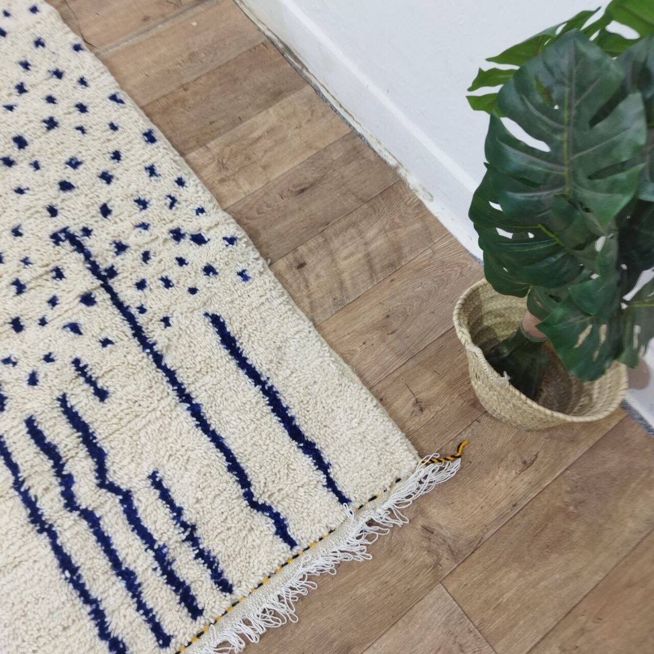 Vintage Azilal rug 290x196 cm - Blue geometric patterns