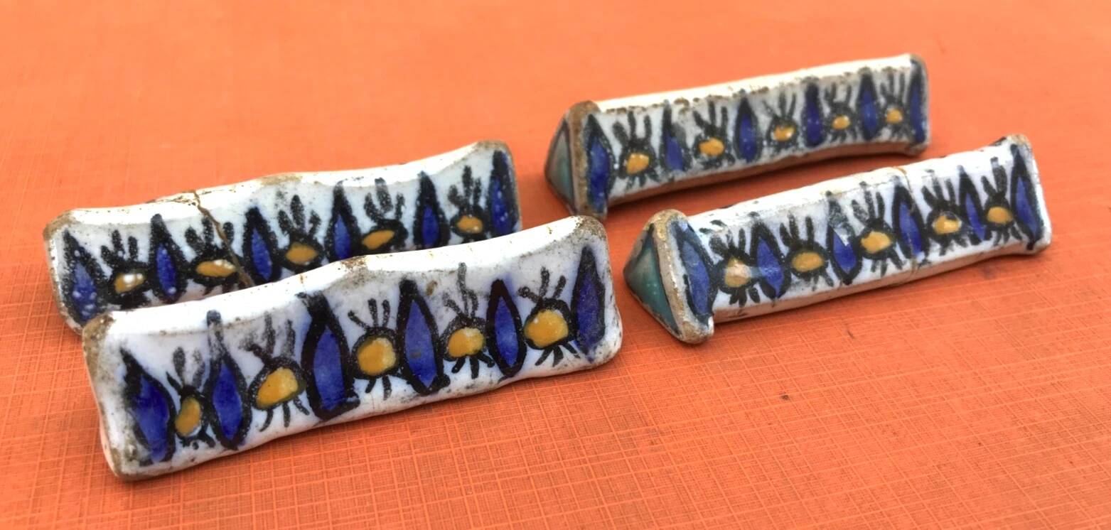 1920-1940 4 Knife holders Glazed ceramic from Nabeul, Tunisia