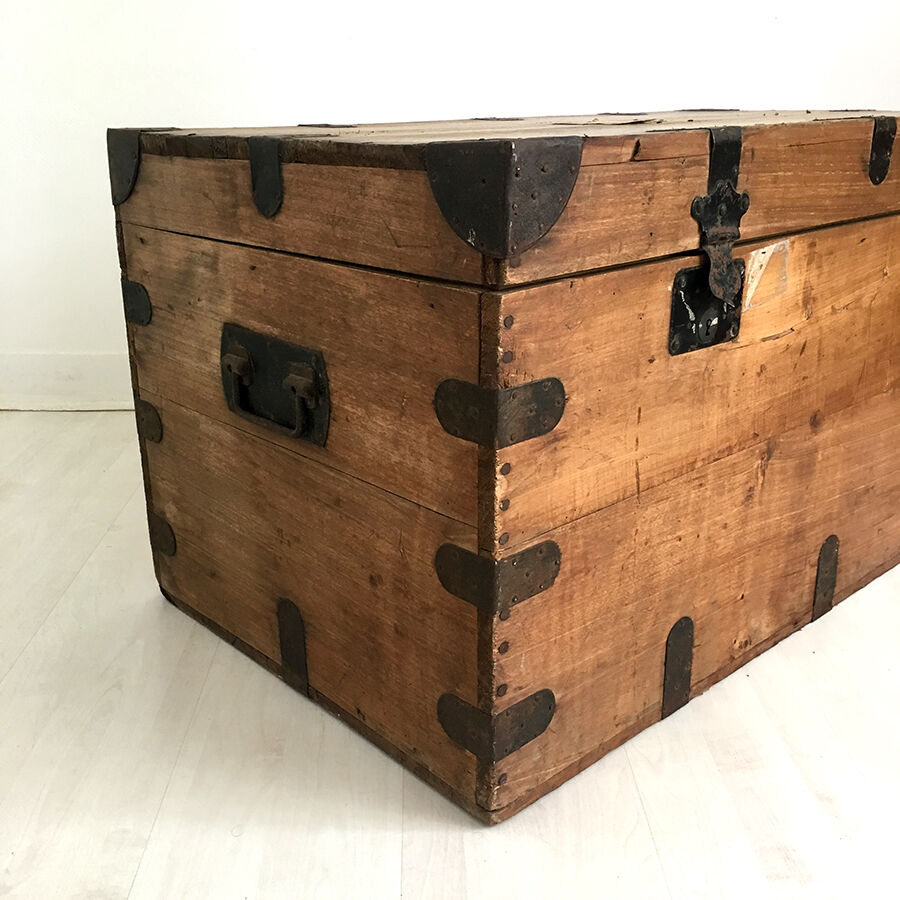 19th end wooden chest