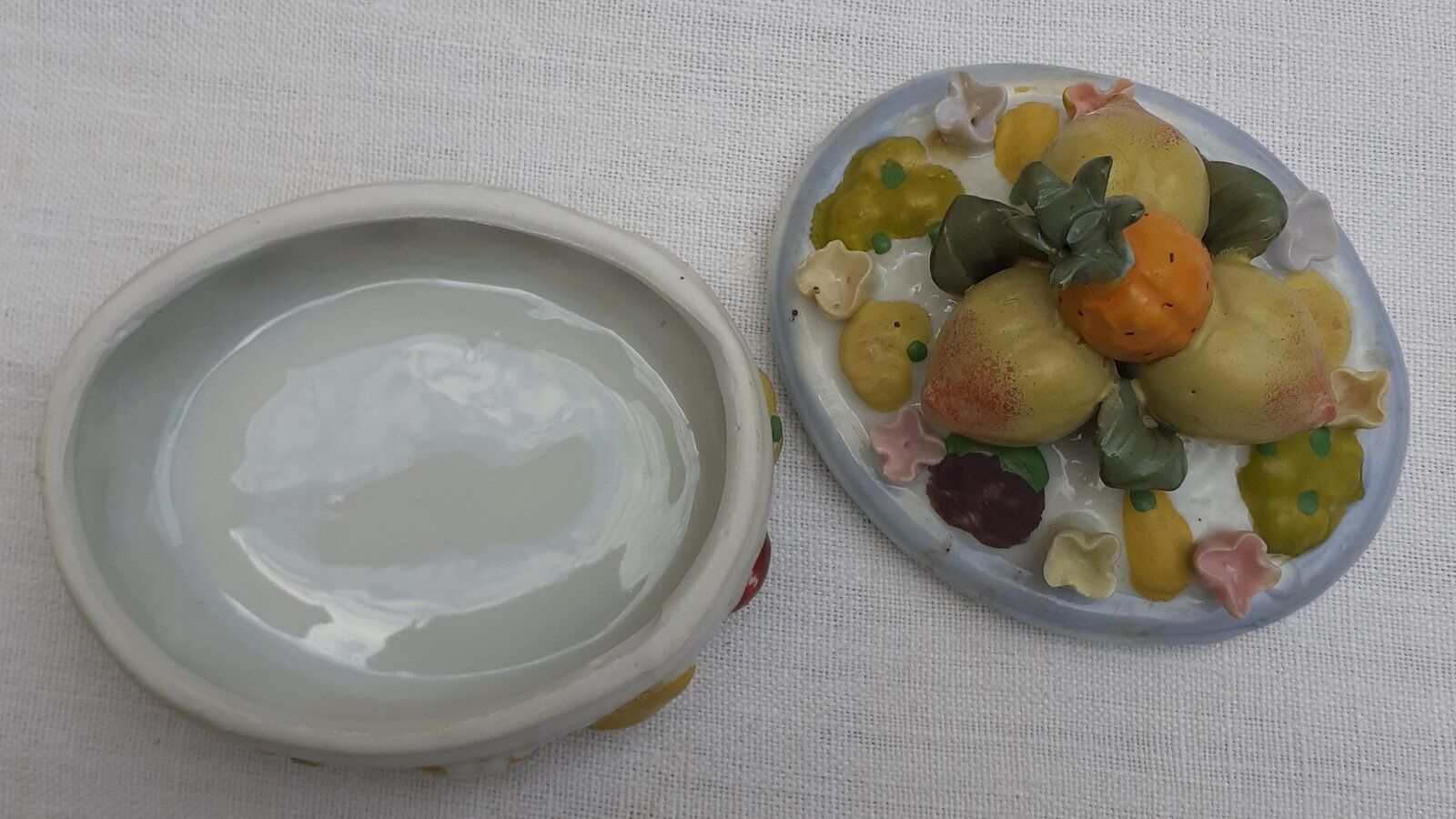 Box of fruit in earthenware