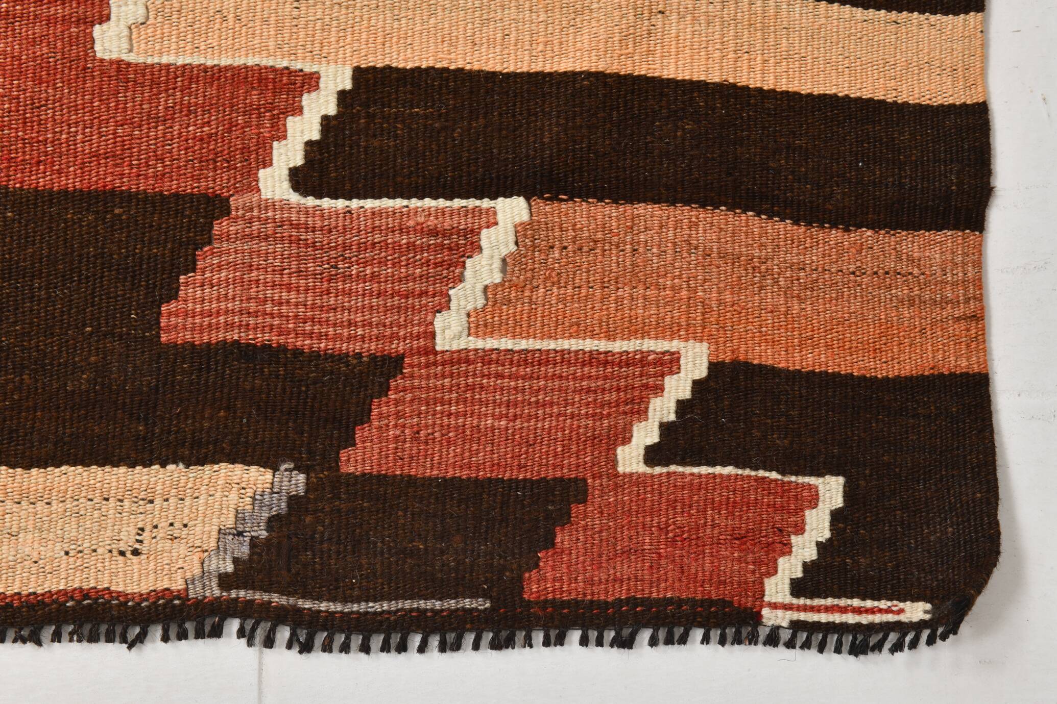Vintage Kilim Rug, Geometric Zigzag Pattern in Earthy & Pastel Tones