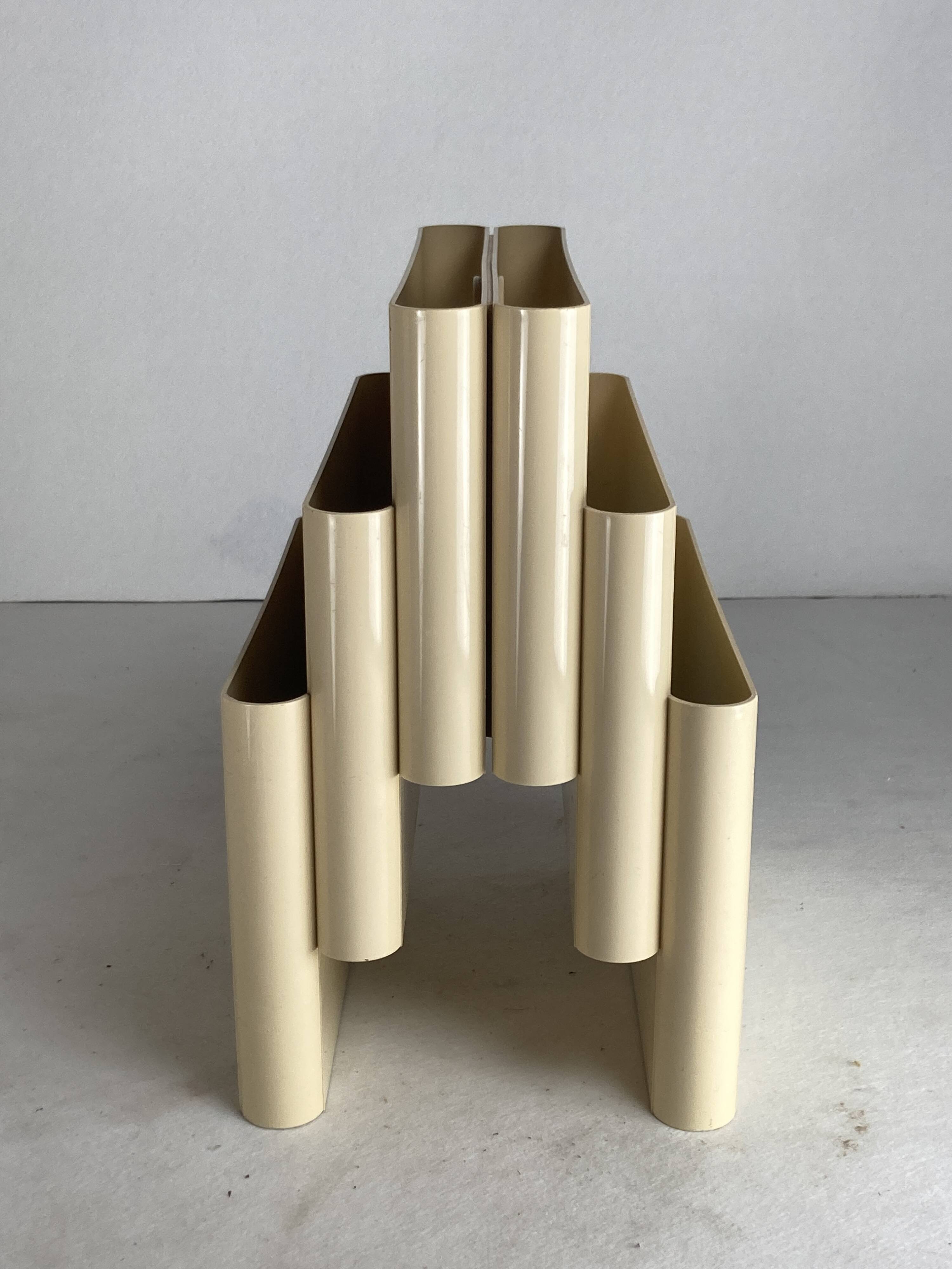 Porte-revues beige blanc cassé par Giotto Stoppino pour Kartell, Italie 1970