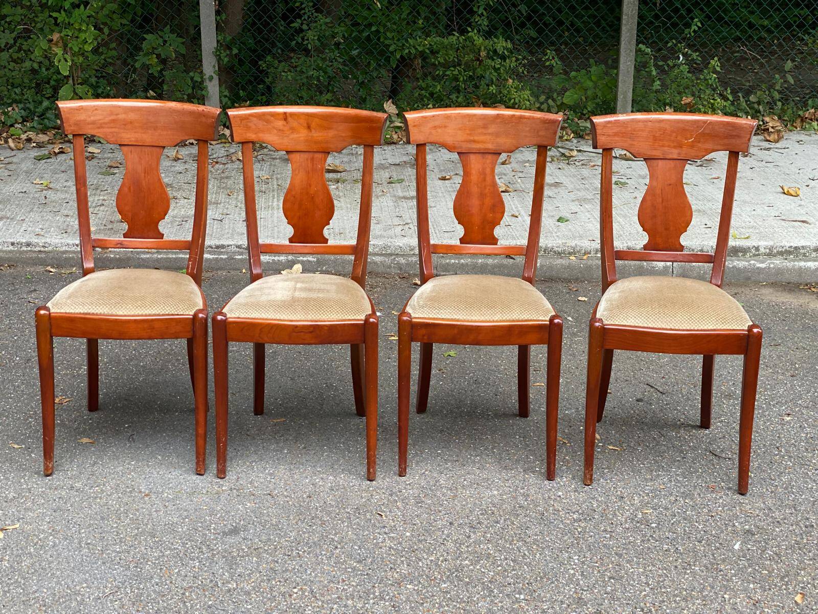 4 Landes chairs with solid wood crossbars and beige velvet fabric