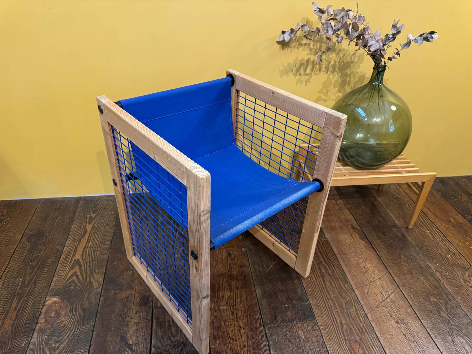 Contemporary chair