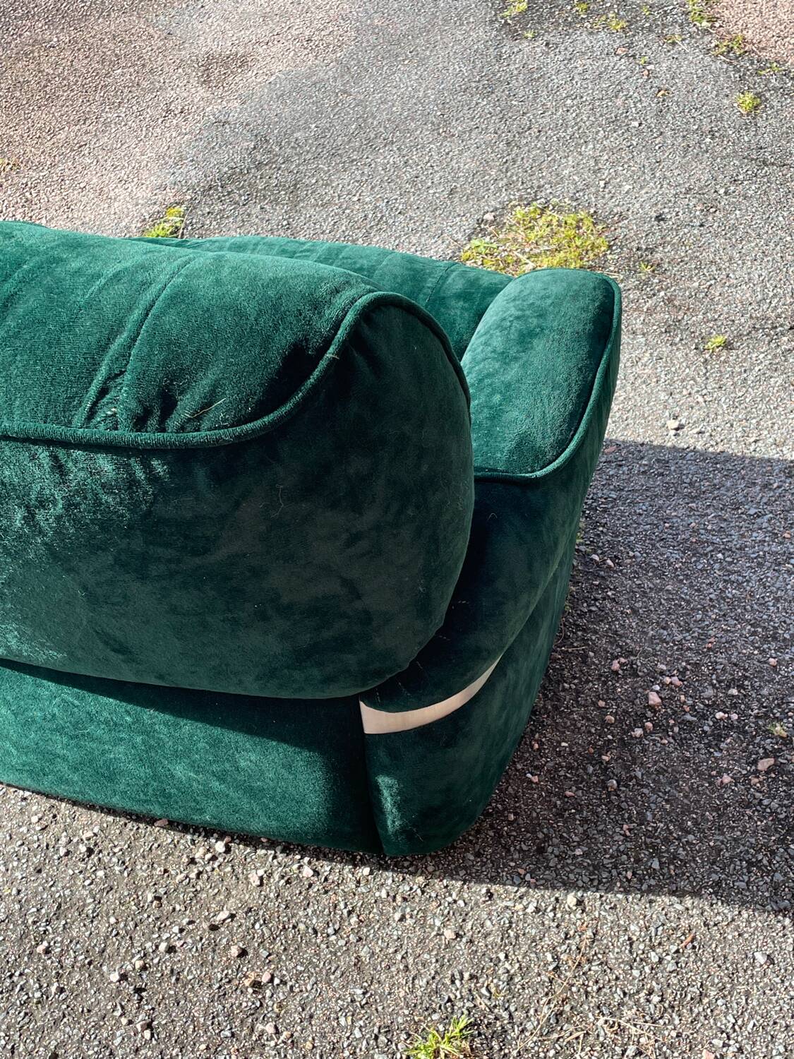 Green velvet armchair "spage age" by Beka, 1970