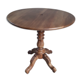 Old round table on centre foot