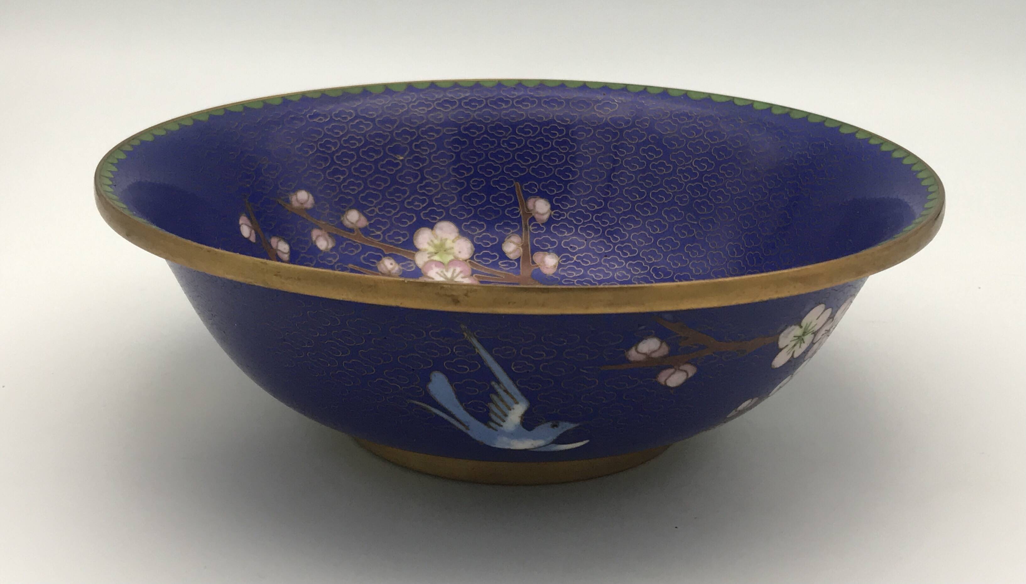 Cloisonné enamel cup with floral decoration