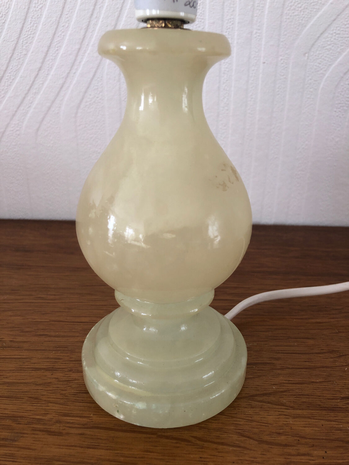 Pied de lampe en albâtre Vintage