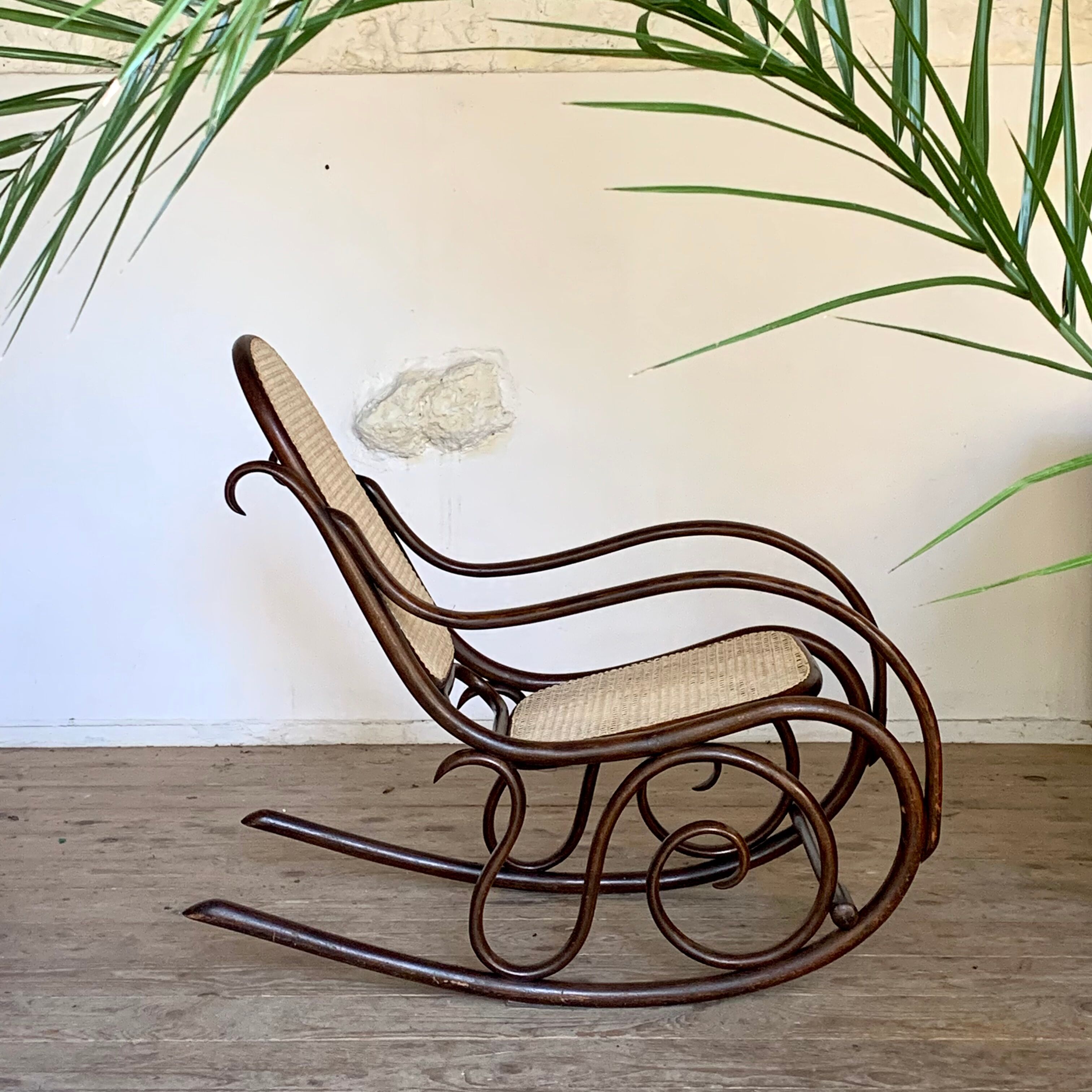 Vintage rocking chair Jakob and Josef Kohn