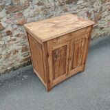 Pitchpin chest of drawers