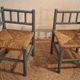 Paire de chaises d'angle