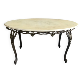 Neoclassical oval marble and bronze coffee table