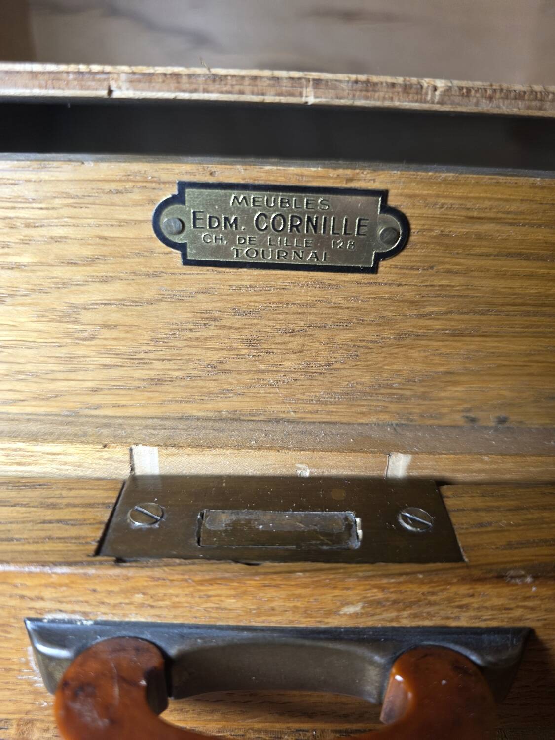 Art Deco curtain cabinet from the 1930s in oak with interior drawers, 120cm H.