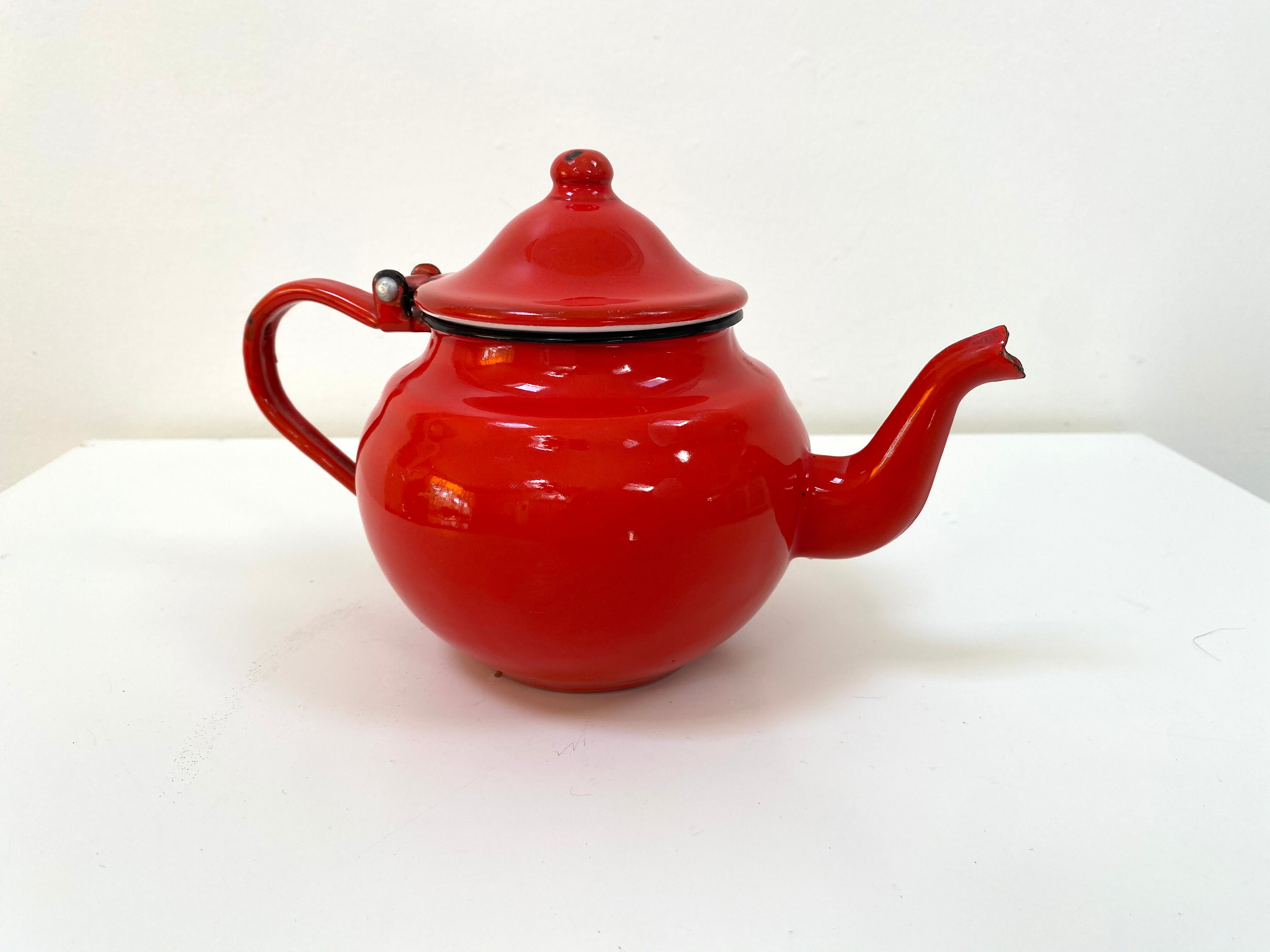 Enamelled teapot from the 70s
