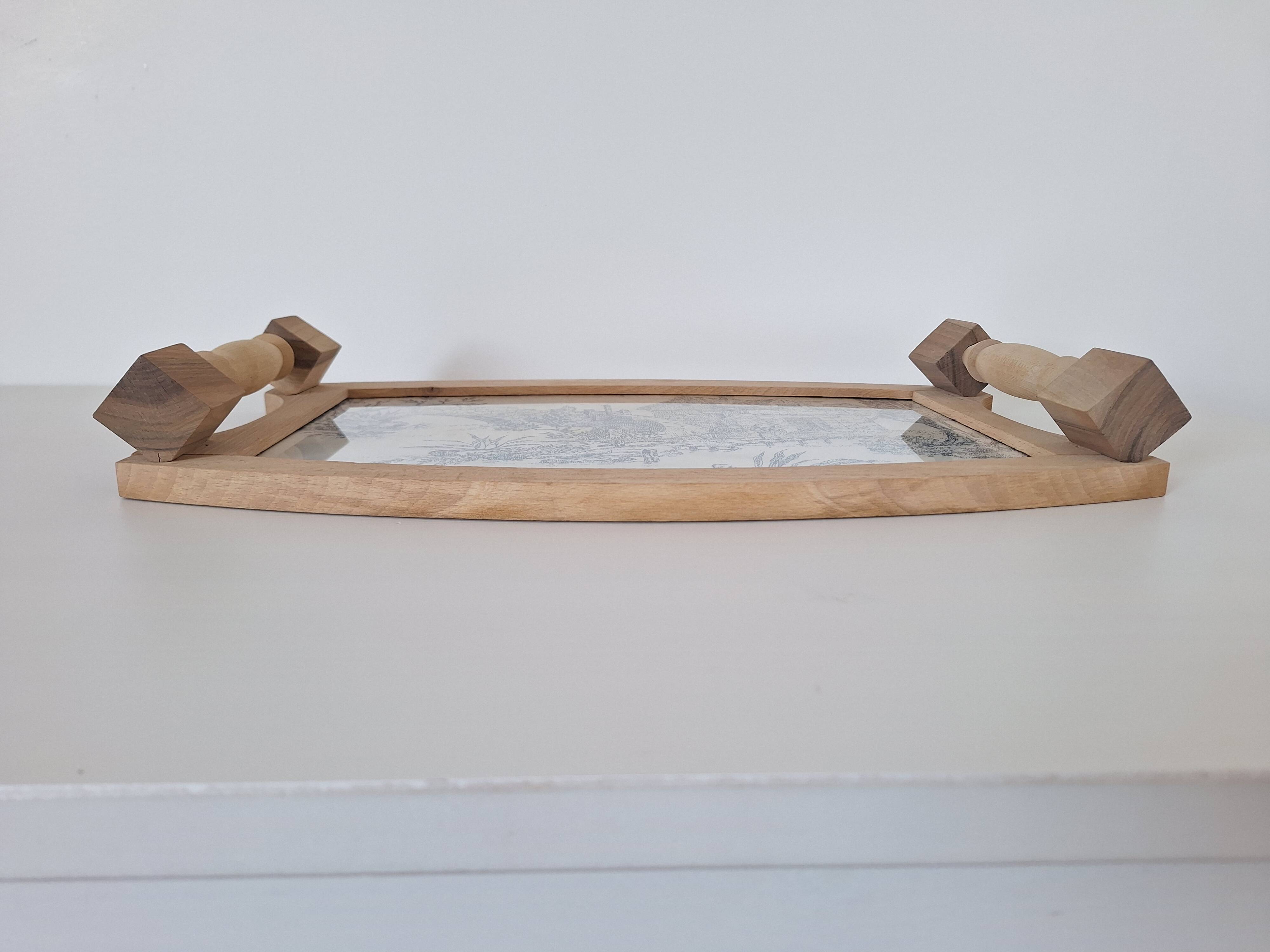 Wooden tray and blue toile de Jouy