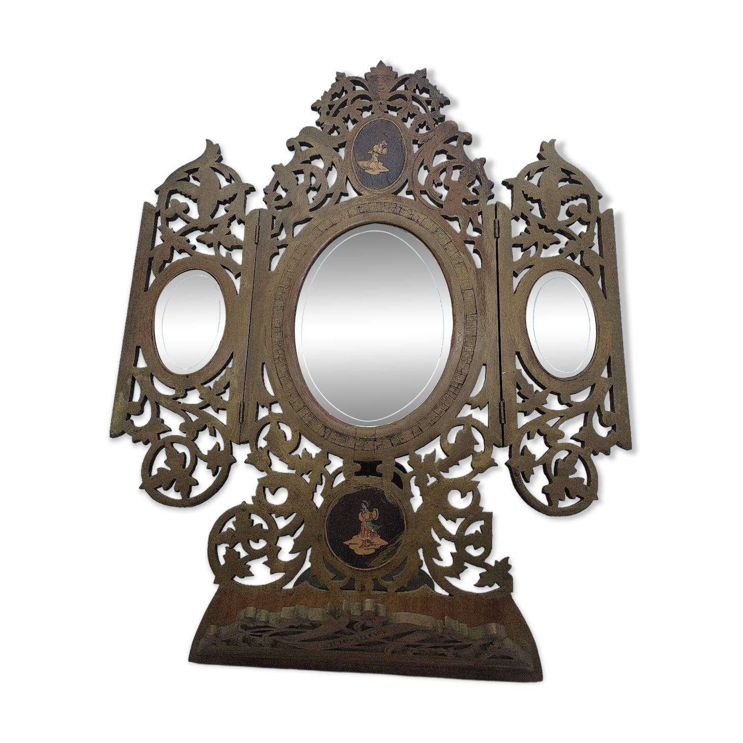 Ancient triptych in olive wood. Italy.