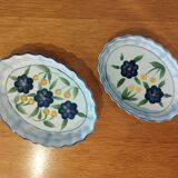 2 small pie dishes