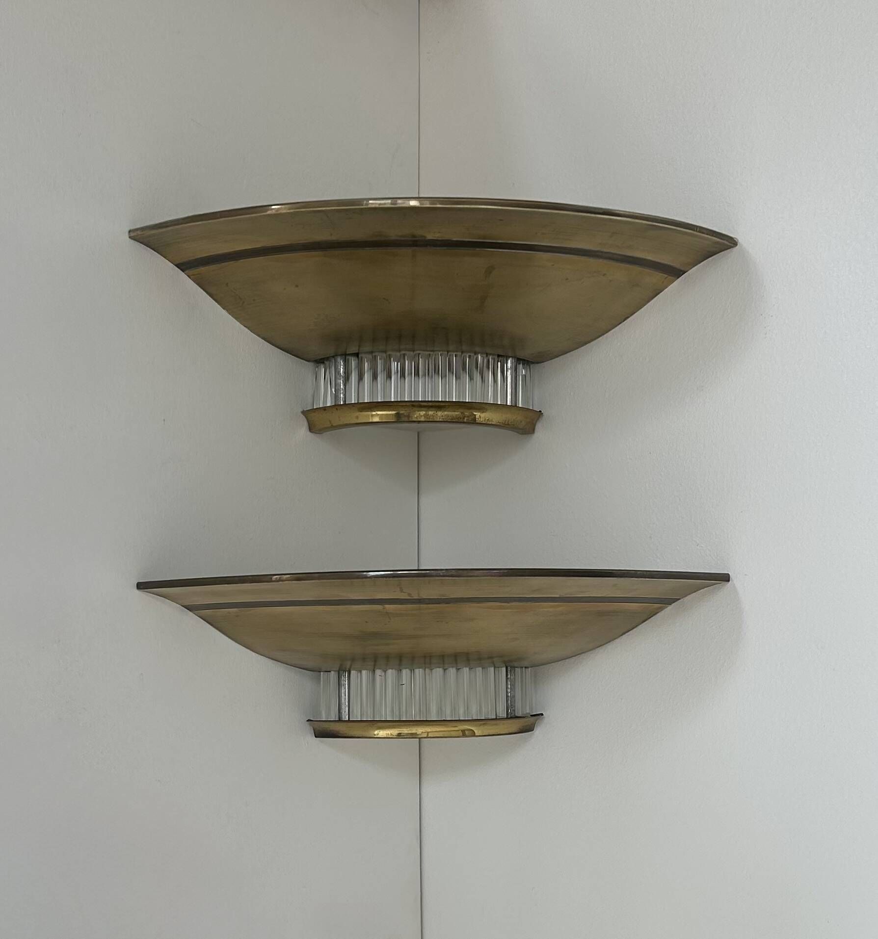 Pair of Art Deco corner sconces, brass and glass, France 1930