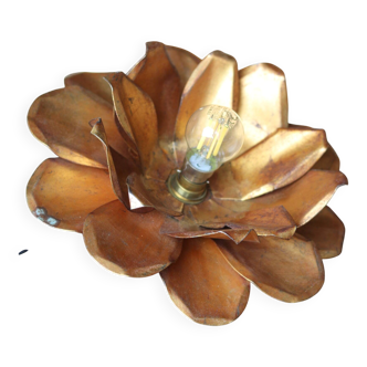 Vintage ceiling light in gilded metal, flower-shaped.