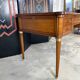 Bureau plat Louis XVI dessus cuir noir