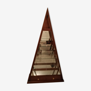 Showcase fourrier pyramidal shape year 1980