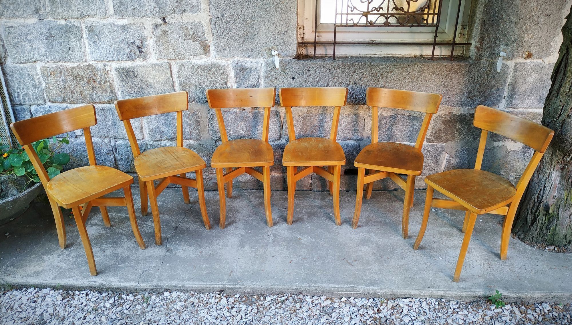 Série de six chaises bistrot Luterma