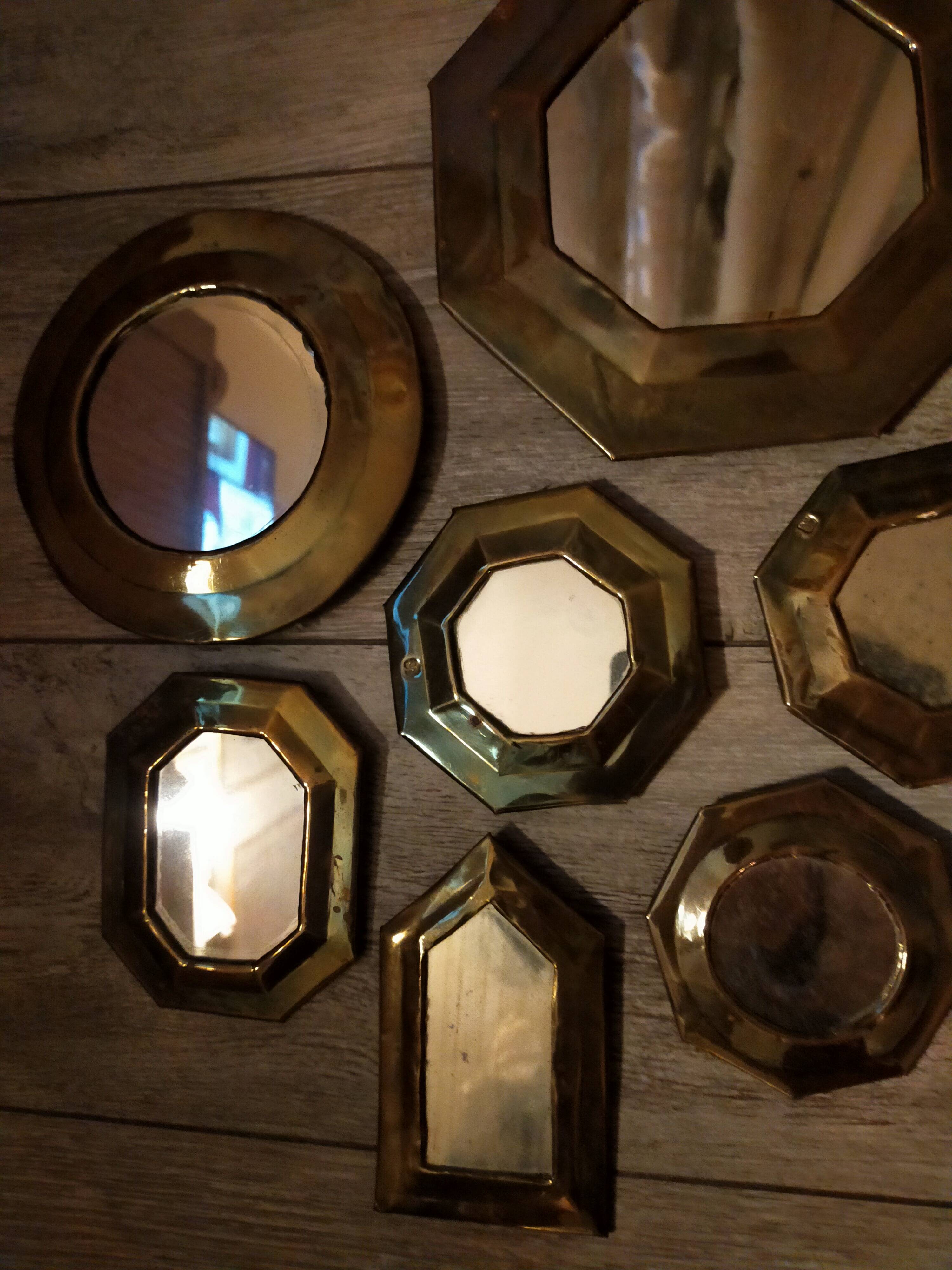 Set of 7 small vintage mirrors