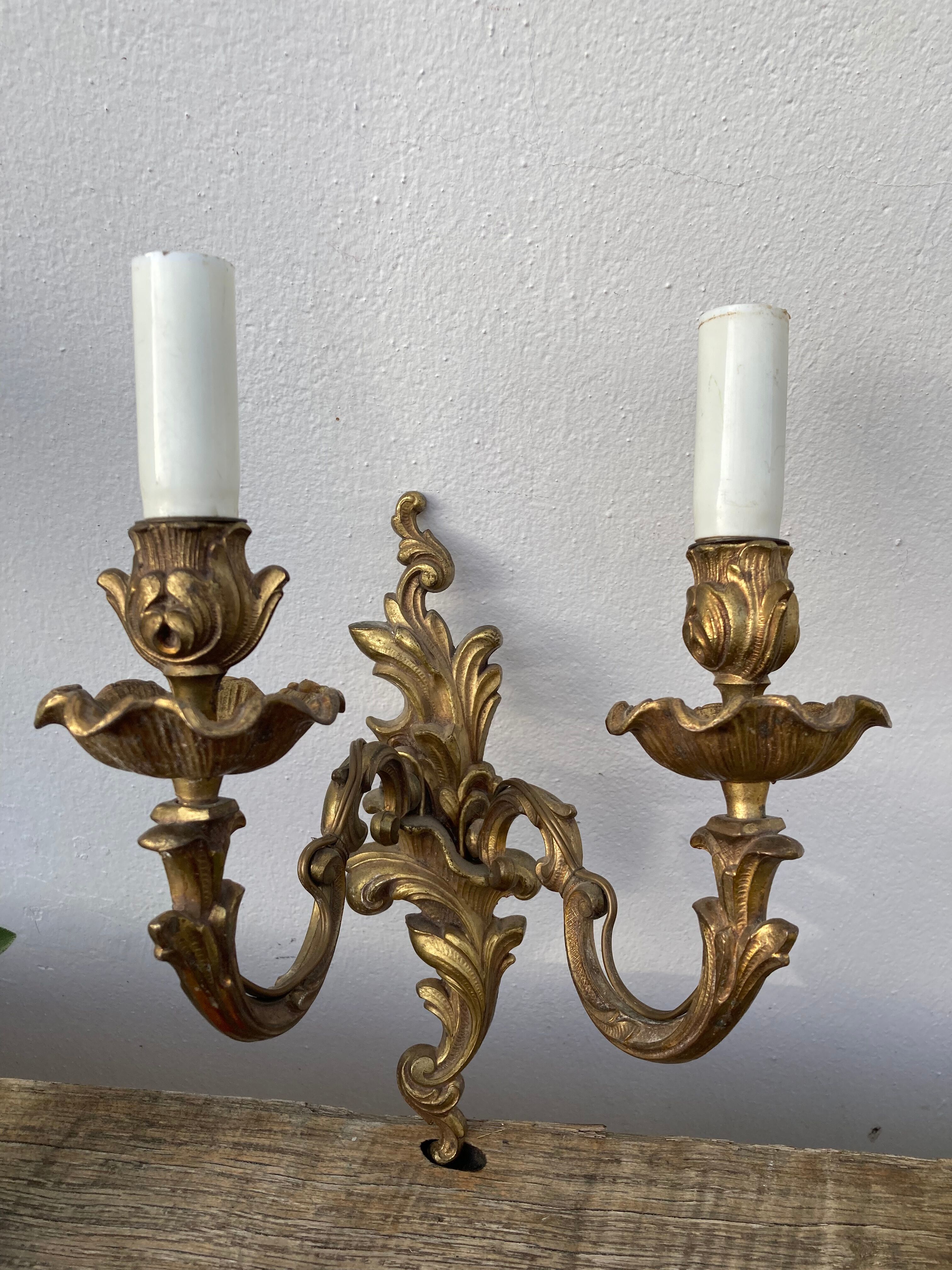 Wall lamp in gilded bronze style Louis XV rocaille with 2 branches