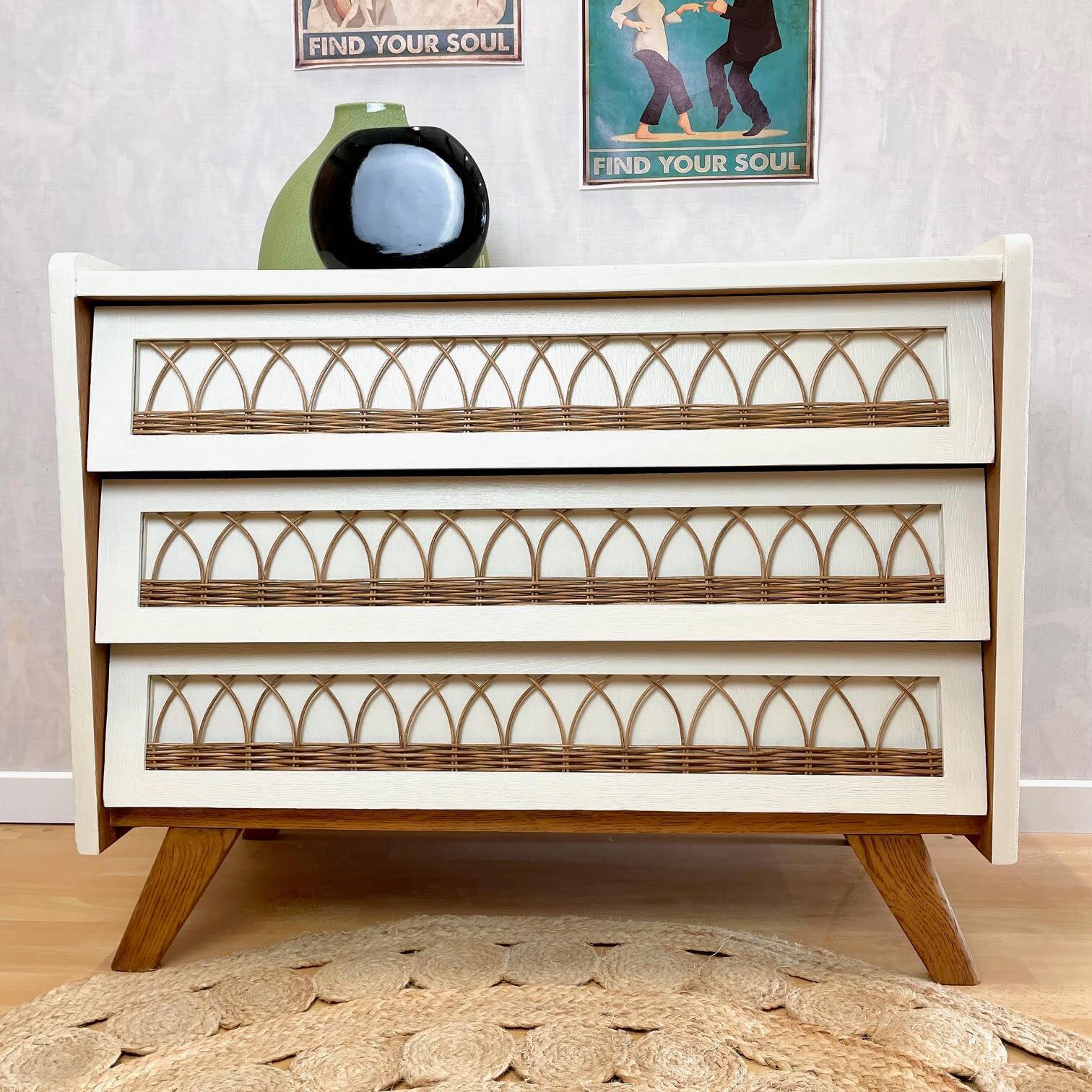 Vintage chest of drawers