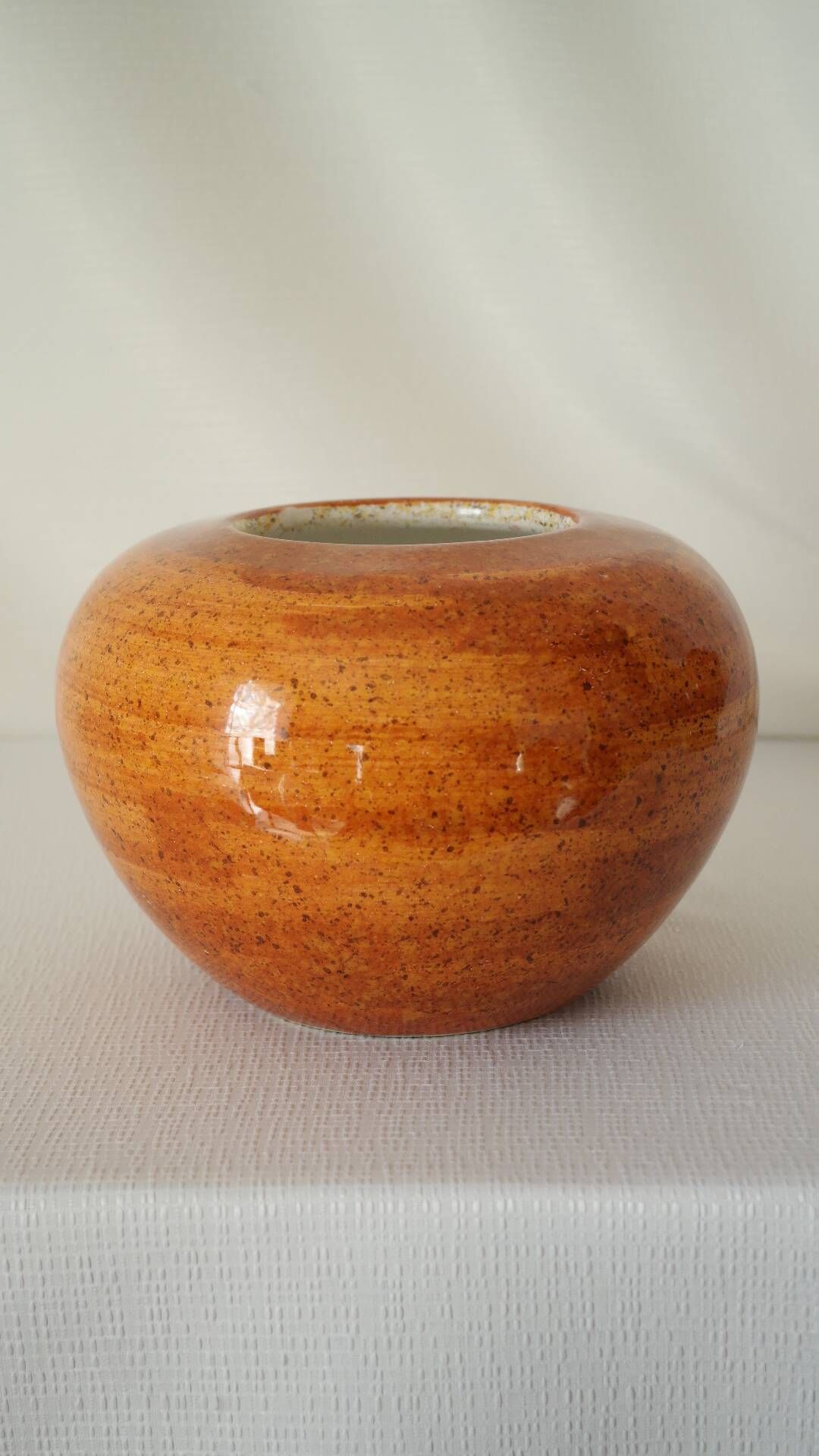 Vase boule en céramique Hubert Olivier XXème