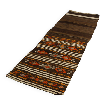 Tapis coureur turc vintage, kilim anatolien tissé à la main, géométrique aux tons terre.