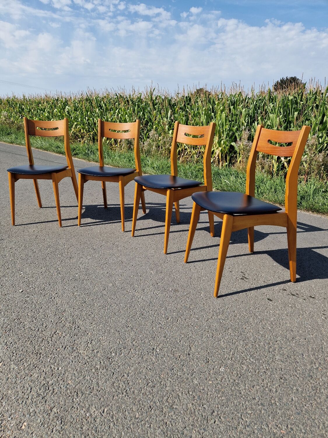 Set of 4 vintage Scandinavian style chairs from the 60s