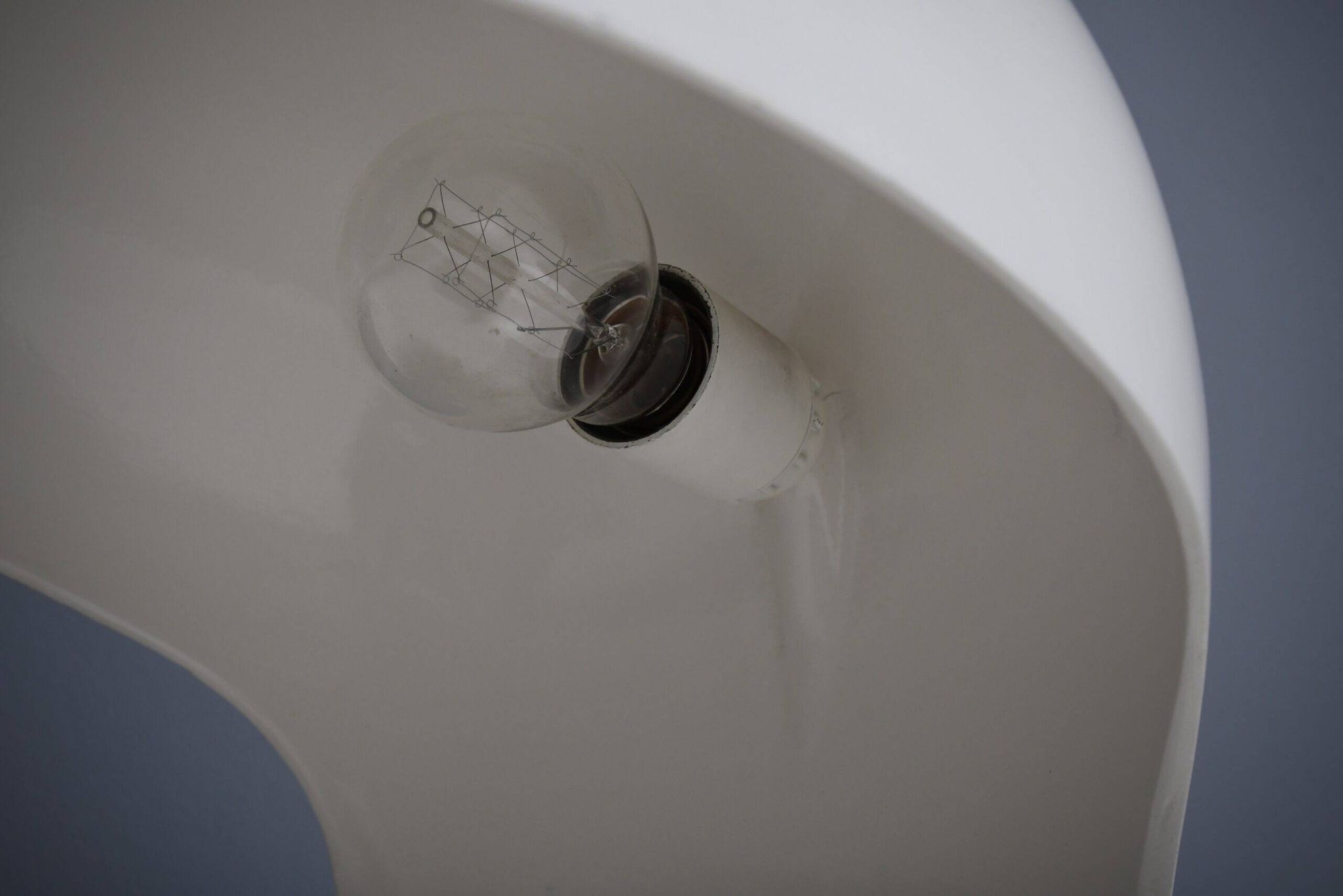 Metal 'Dania' table lamp by Dario Tognon and Studio Celli for Artemide