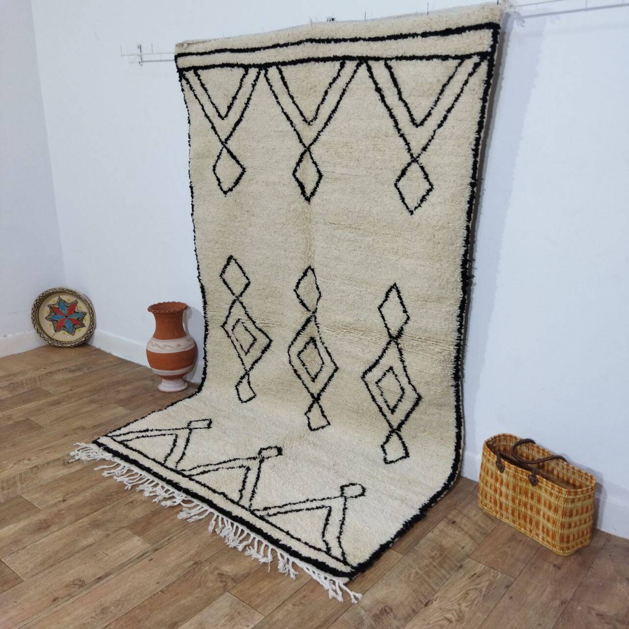 Handmade wool Berber rug 250 x 150 cm