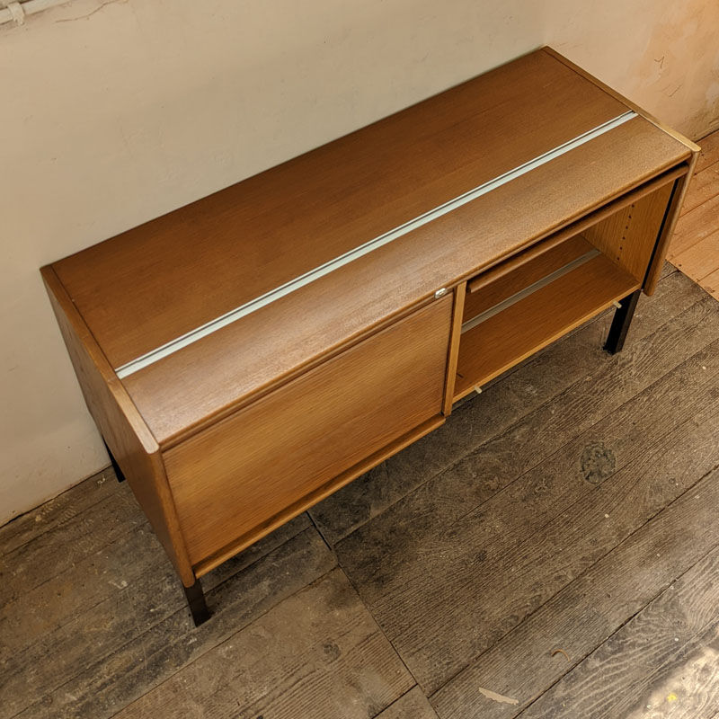 Enfilade, curtain doors