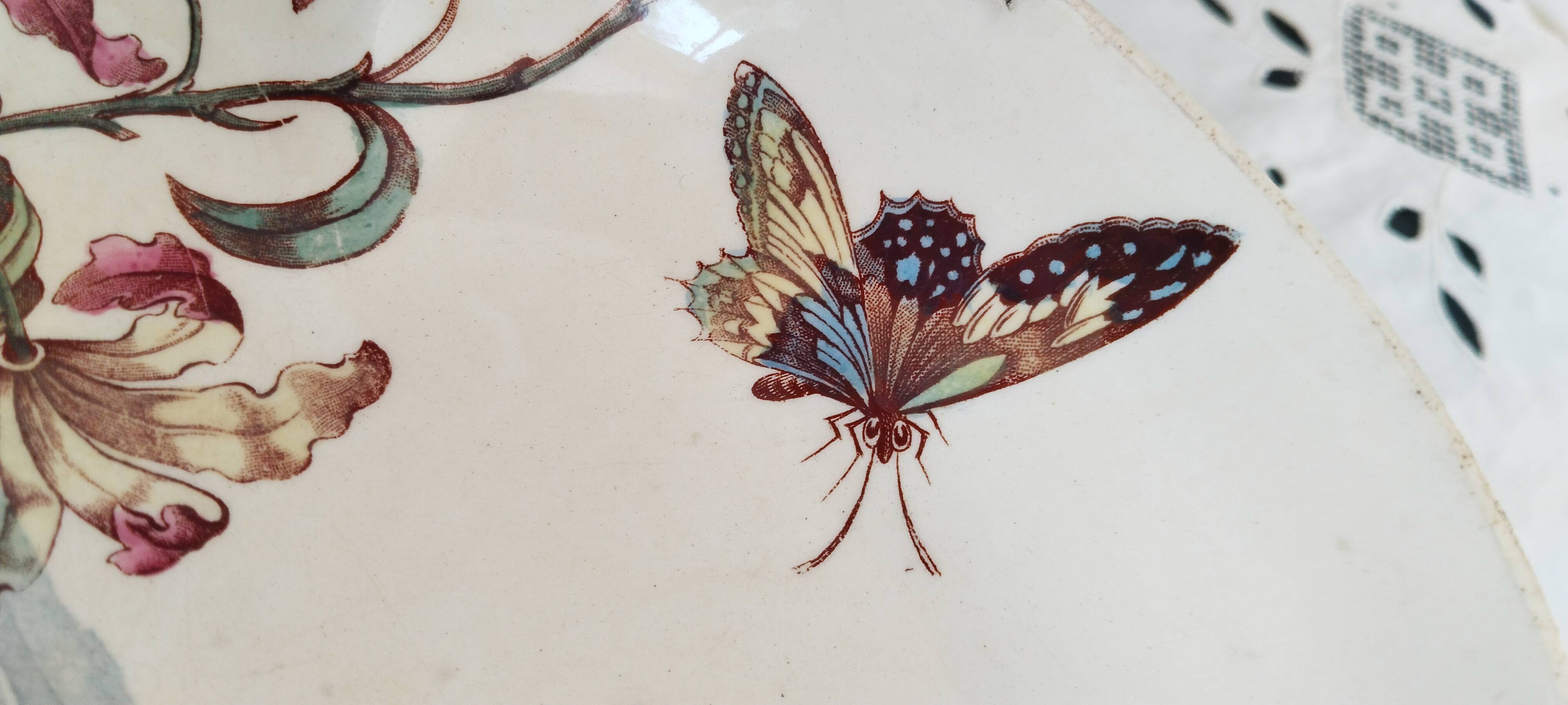 Fruit bowl with polychrome design in Lunéville earthenware