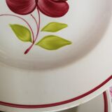 4 assiettes creuses anciennes, modèle "Géraldine" fleurs rouges et vertes