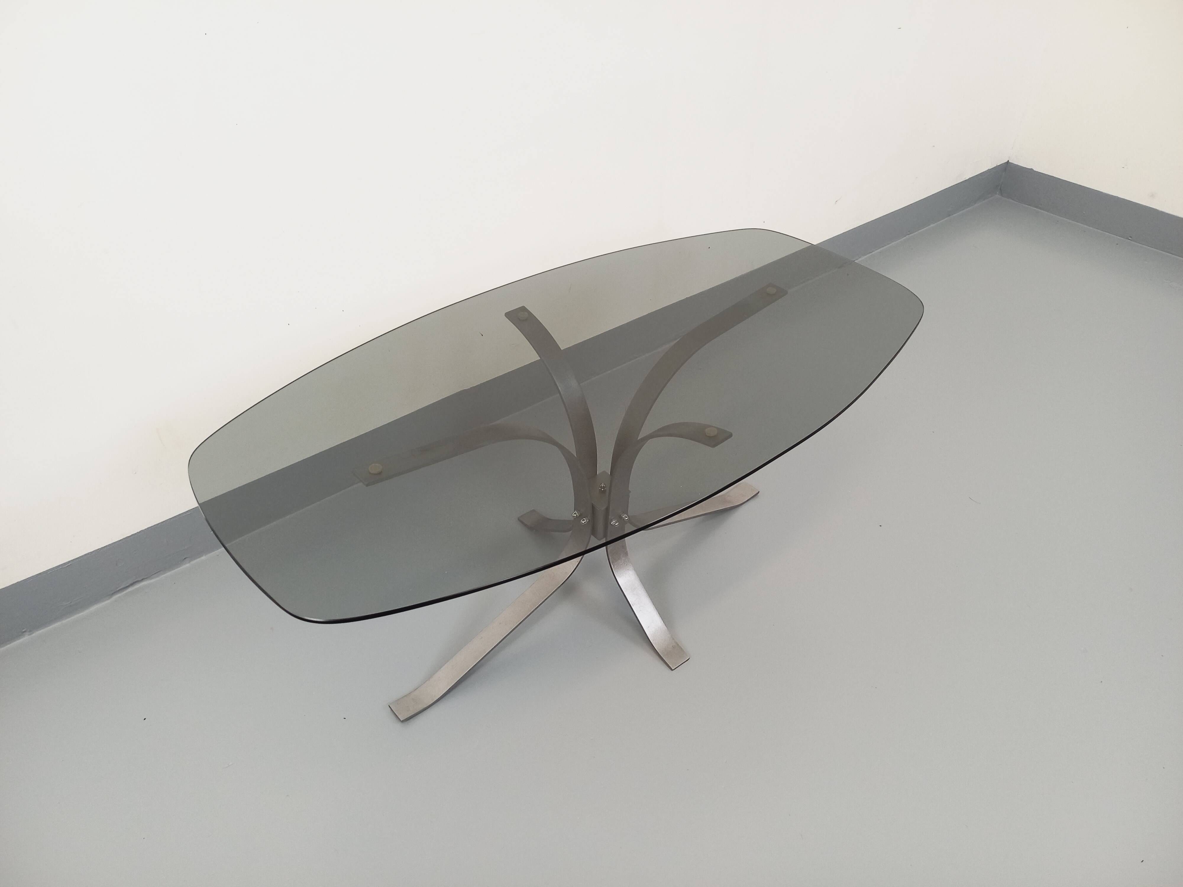 Vintage Rounded Rectangular Oval Coffee Table in Glass and Chromed Metal from the 70s