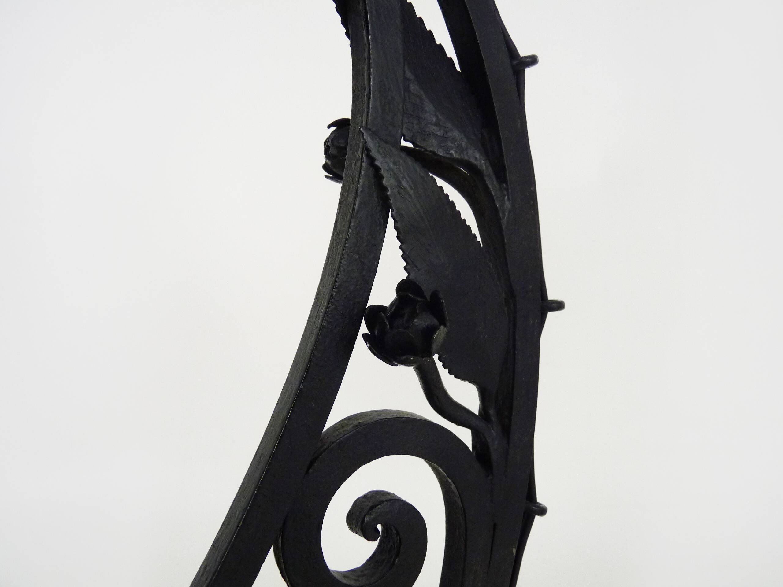 Art Deco Noverdy tulip lamp with black wrought iron base. 1930s
