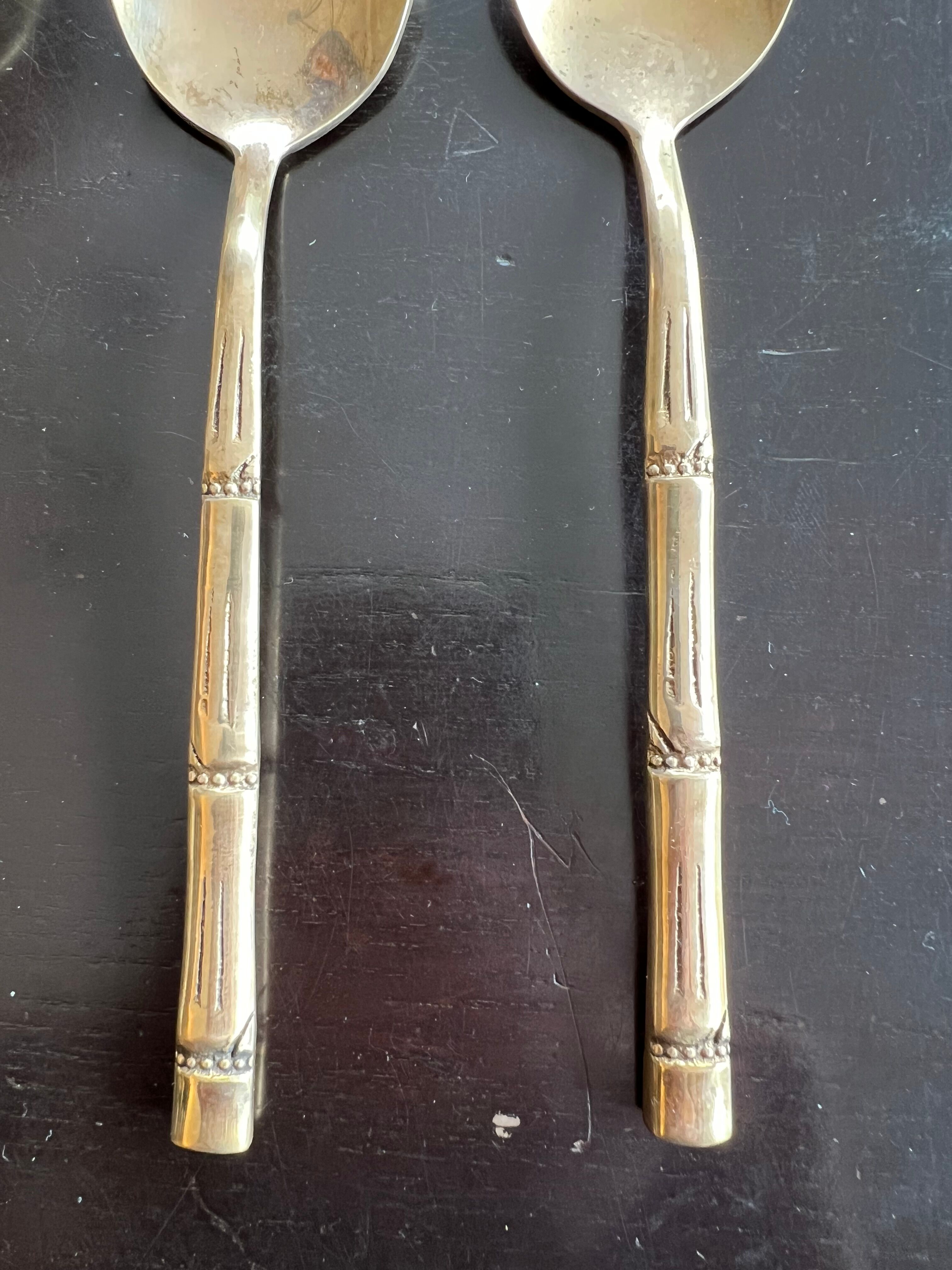 Ensemble de 34 couverts en alliage de bonze origine Thaïlande