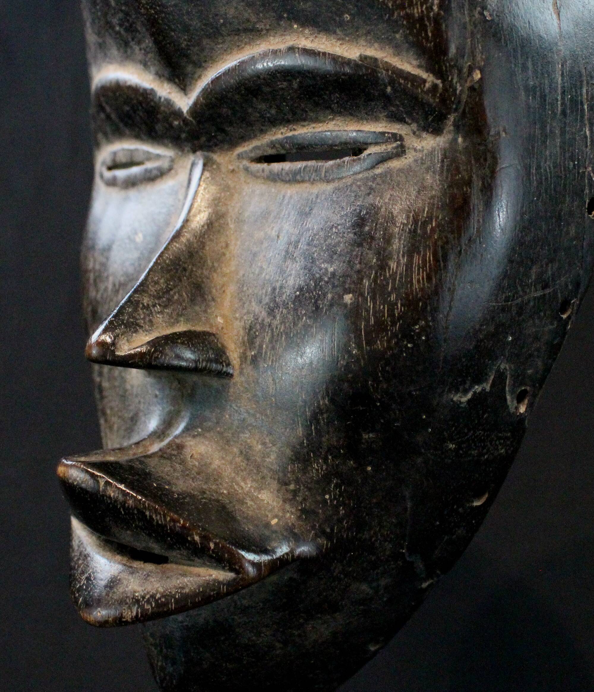African Art - Old Dan Ethnic Running Mask - Ivory Coast - 22.5