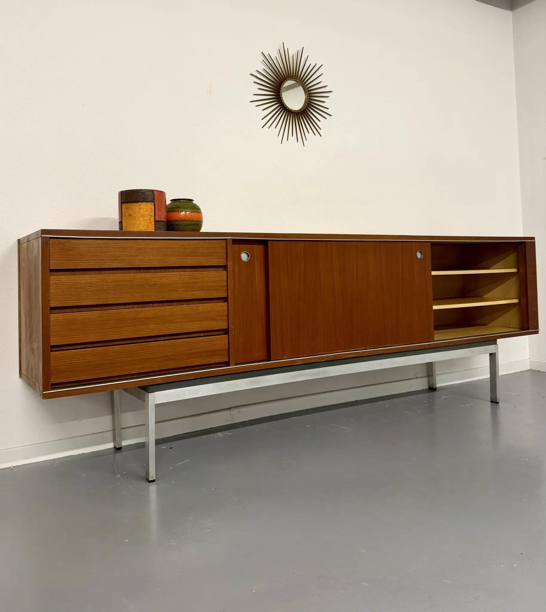 Large sideboard 1960s design Pieter De Bruyne V-Form vintage