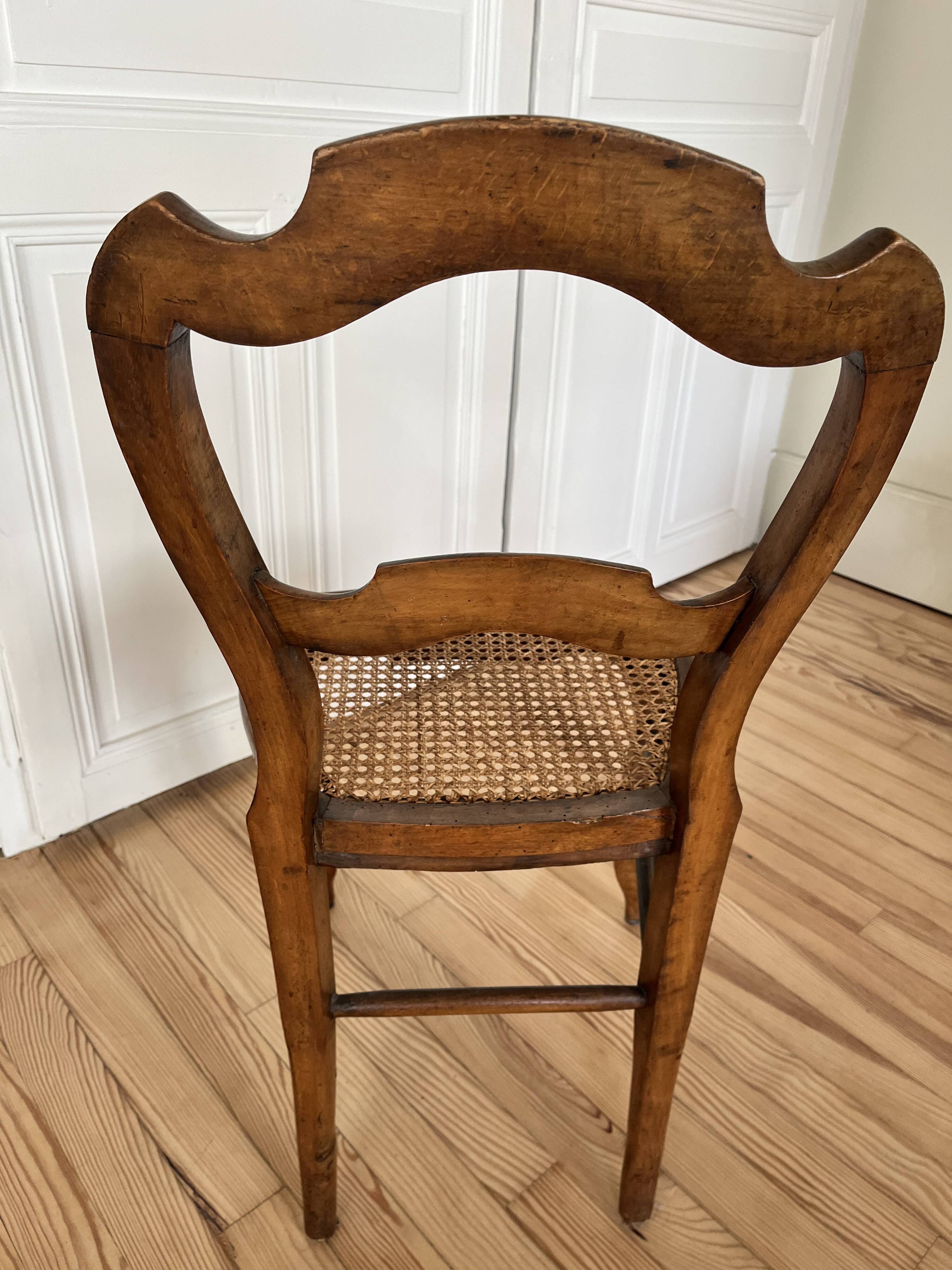 Chaises style Louis XV en bois et cannage