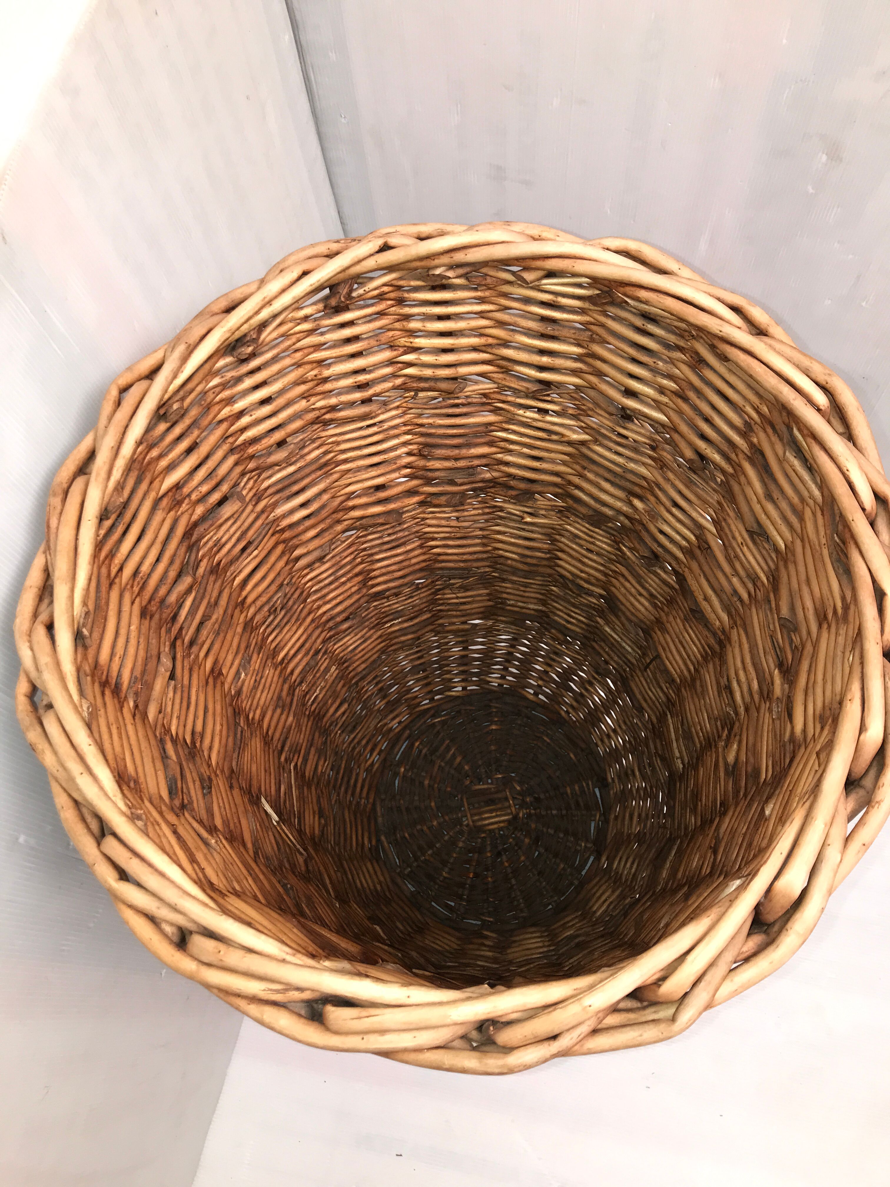 Vintage top basket
