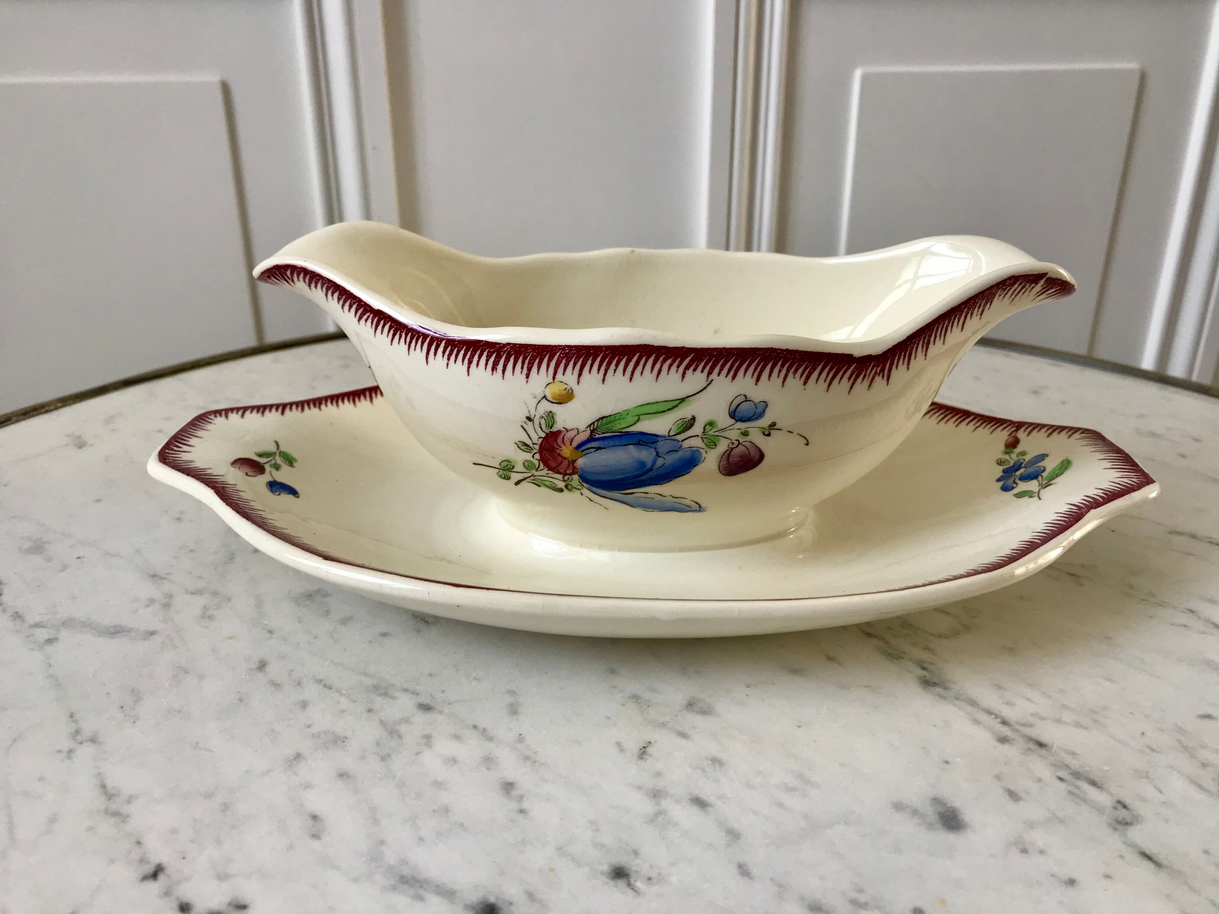 Saucière Villeroy & Boch La Louvière Belgian manufacture in Iron Earth early twentieth century