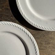Lot de 3 grandes assiettes blanches classiques D24,5
