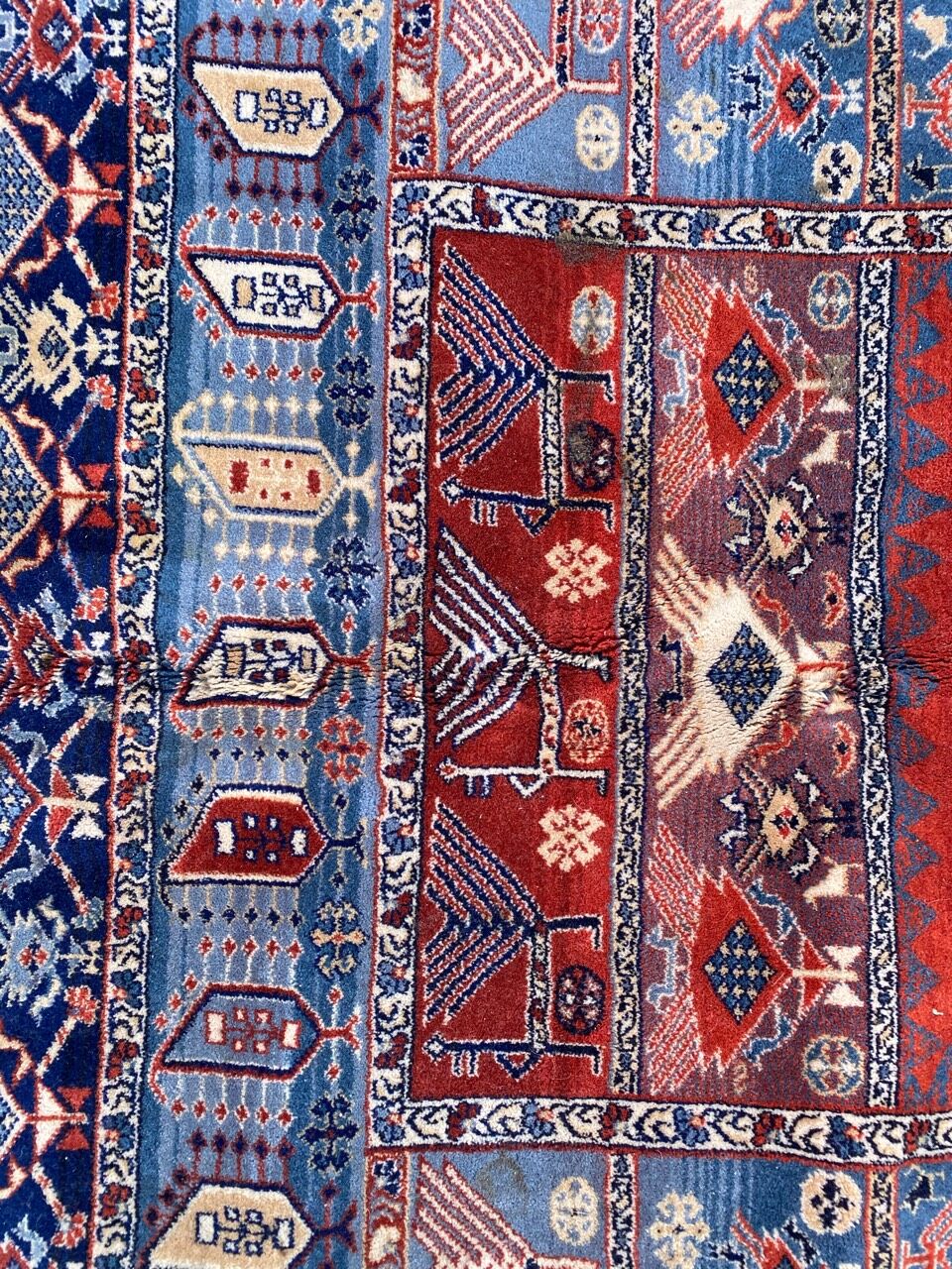 Persian-style mechanical carpet 178x194 cm