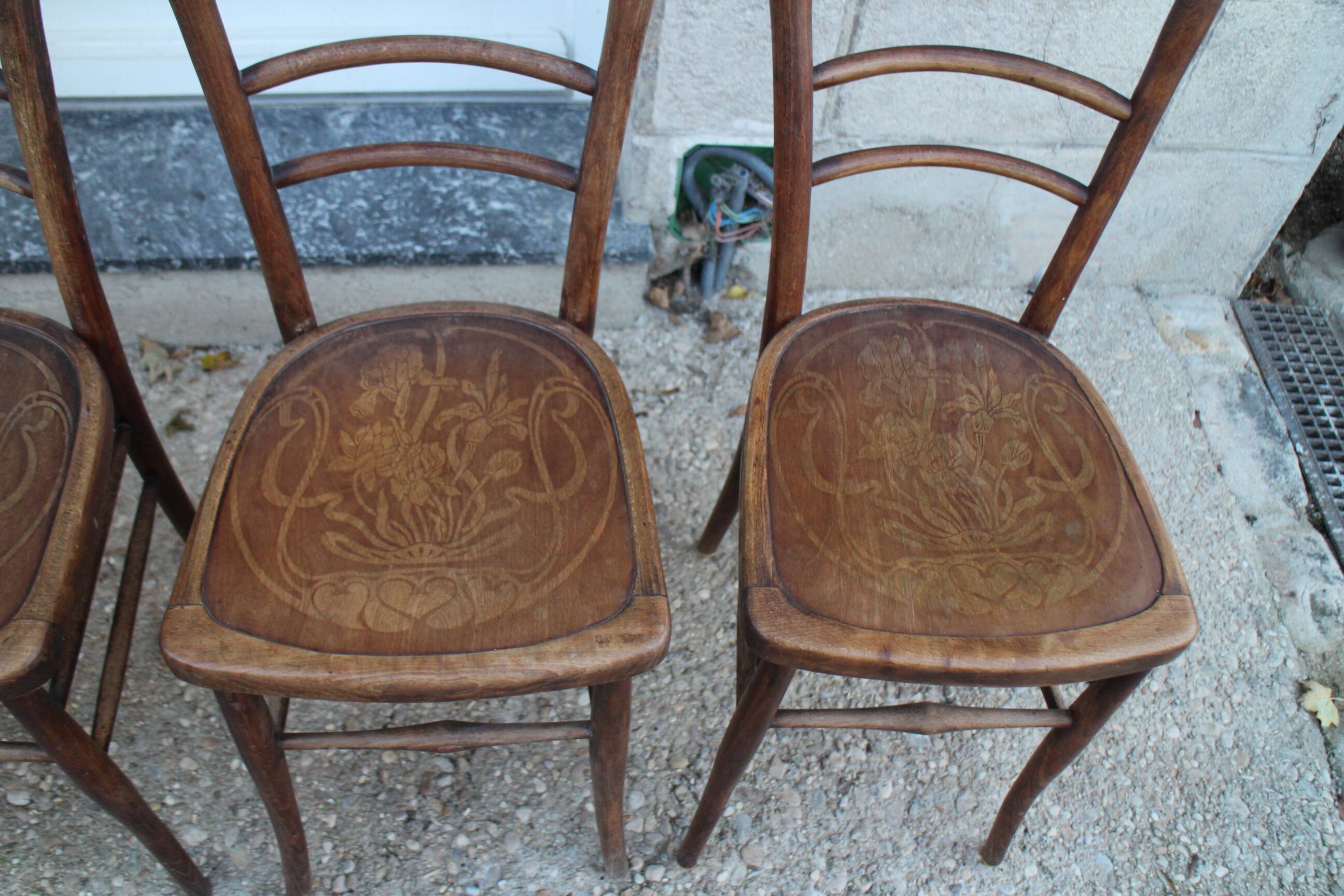 Lot de 4 chaises bistrot assises décorées